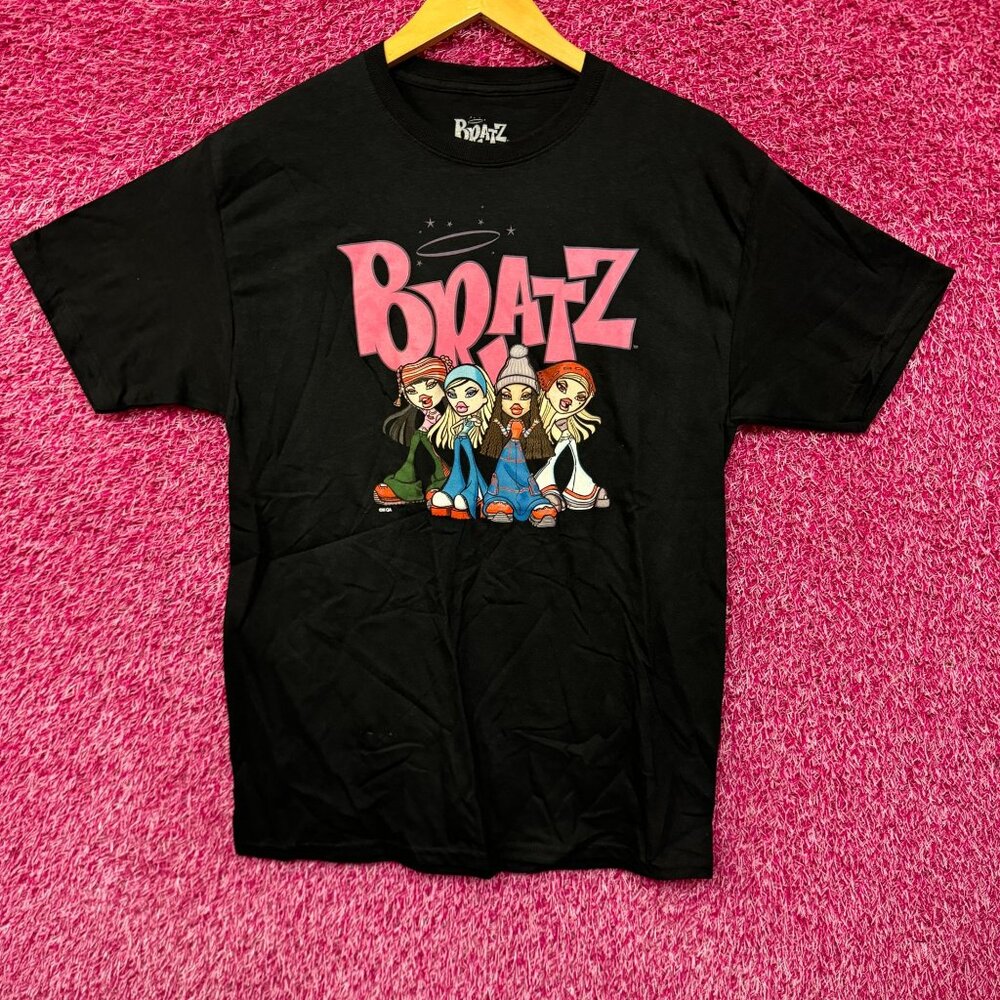 Bratz Cloe Sasha Jade Yasmin The Clique Cartoon Series Tee M